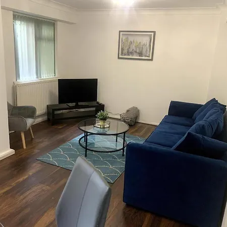 Spacious 3-bed Close To With Free Parking With Netflix Contractor Welcome Apartment Birmingham